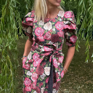 Angellica Bell-RHS-Chelsea-2025-Floral- Tea-dress- Angellica-Rose-Print_Lorelei-Lady-Lorelei-London-Shorty-black-Colourway