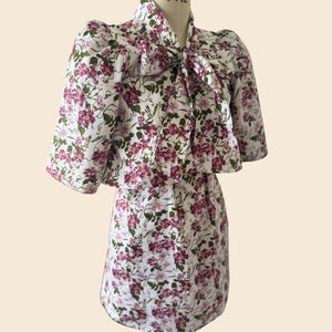 Side View As seen on Angellica Bell at RHS Chelsea. Flowery Dress that Angellica Bell was wearing on Friday episode 9 of The Chelsea Flower show on Iplayer. Lorelei London Sustainable brand. 